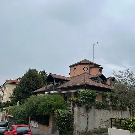 Attico Panoramico D'autore Con Torre Vista Su Monumenti Iconici アパート *
